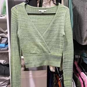 Green crop sweater